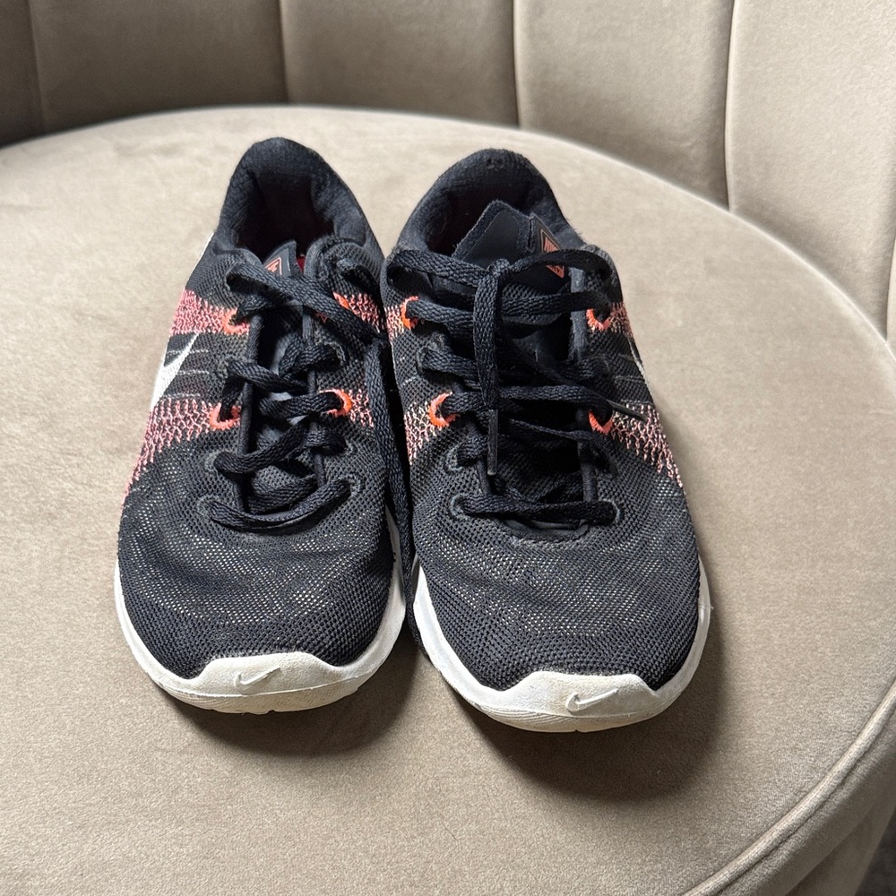 Nike Black and Red Running Shoes